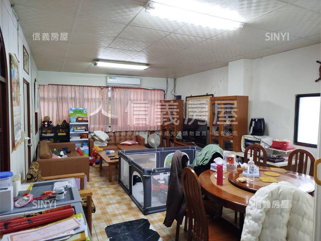 宜蘭市黃金透店房屋室內格局與周邊環境