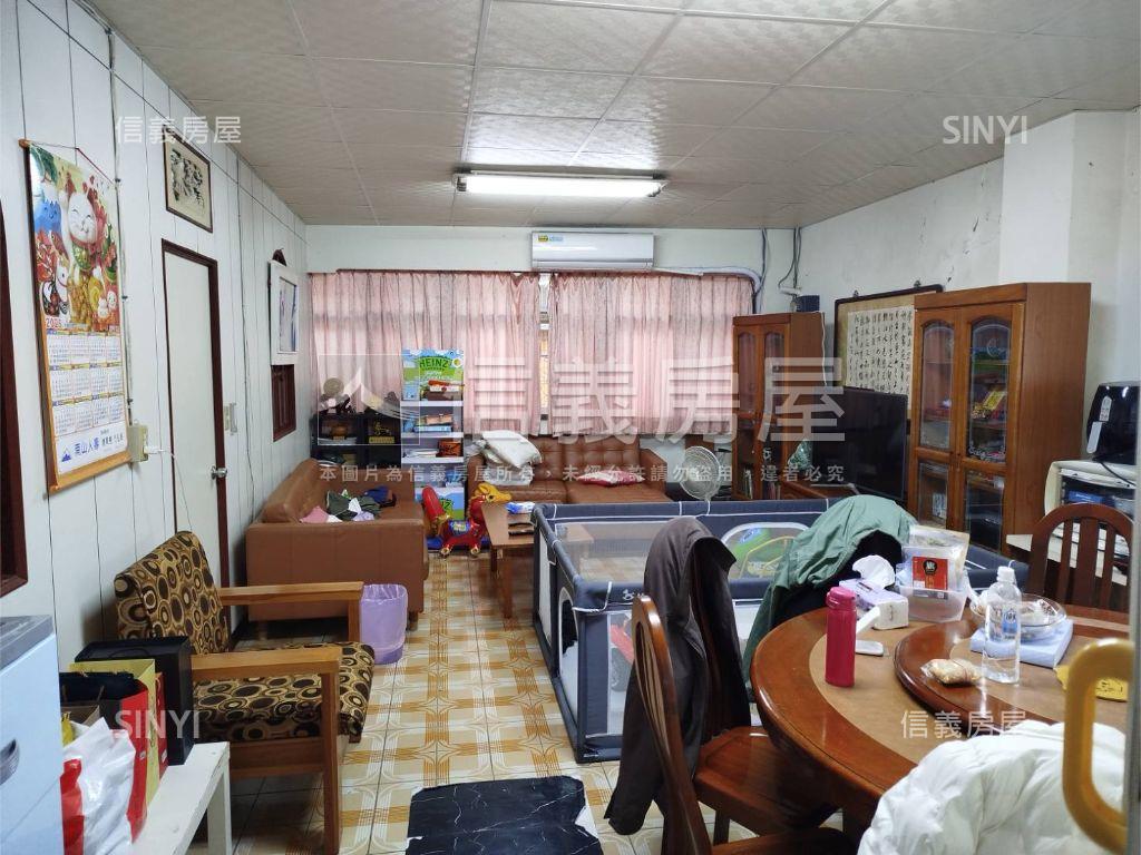 宜蘭市黃金透店房屋室內格局與周邊環境