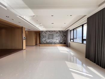 高樓遠景御東方