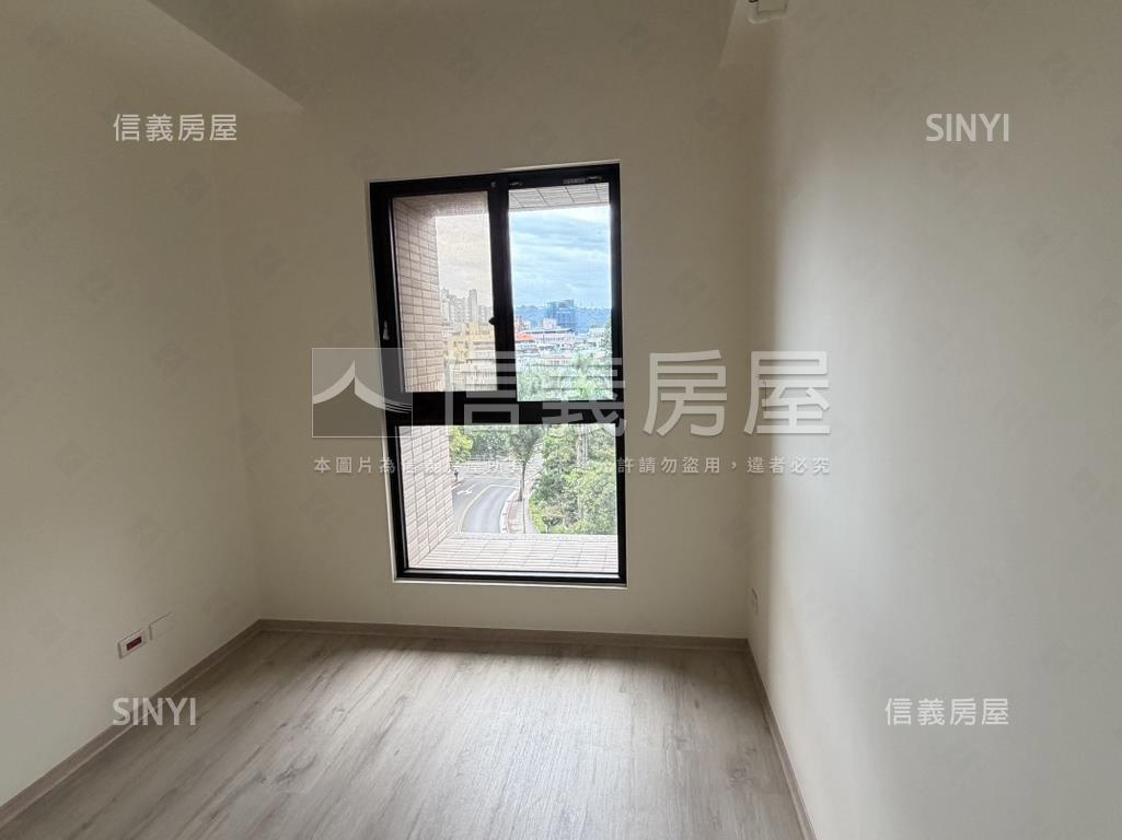 新成屋昇陽麗鉑極品２房房屋室內格局與周邊環境