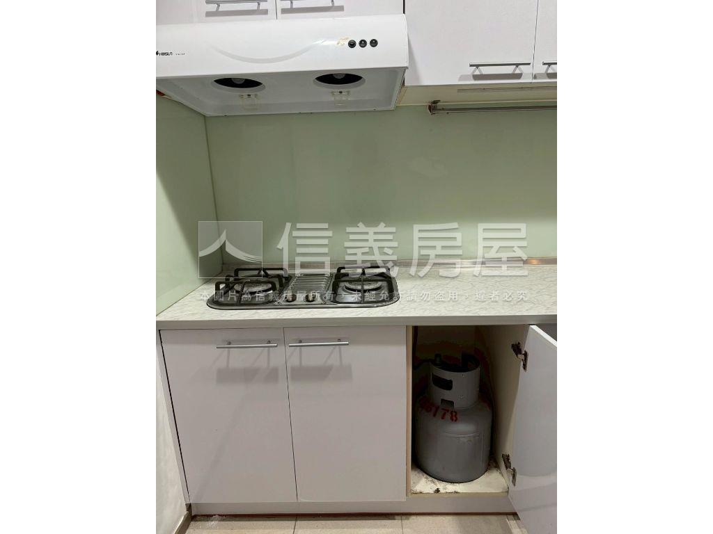 至誠路透天房屋室內格局與周邊環境