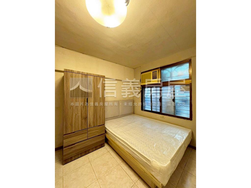 至誠路透天房屋室內格局與周邊環境