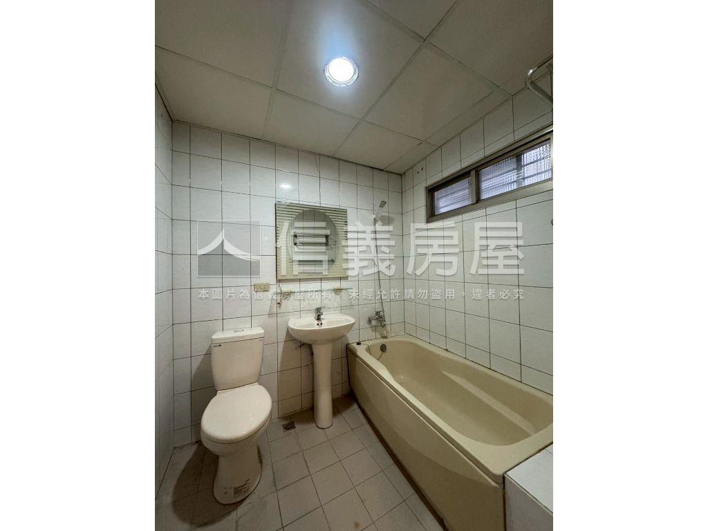 至誠路透天房屋室內格局與周邊環境