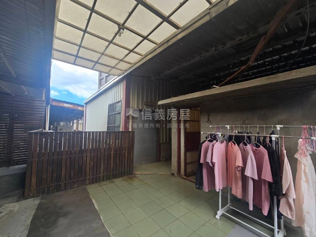秀山路６間套房滿租公寓房屋室內格局與周邊環境