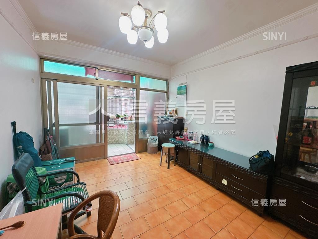 【專約】捷運方正面寬公寓房屋室內格局與周邊環境