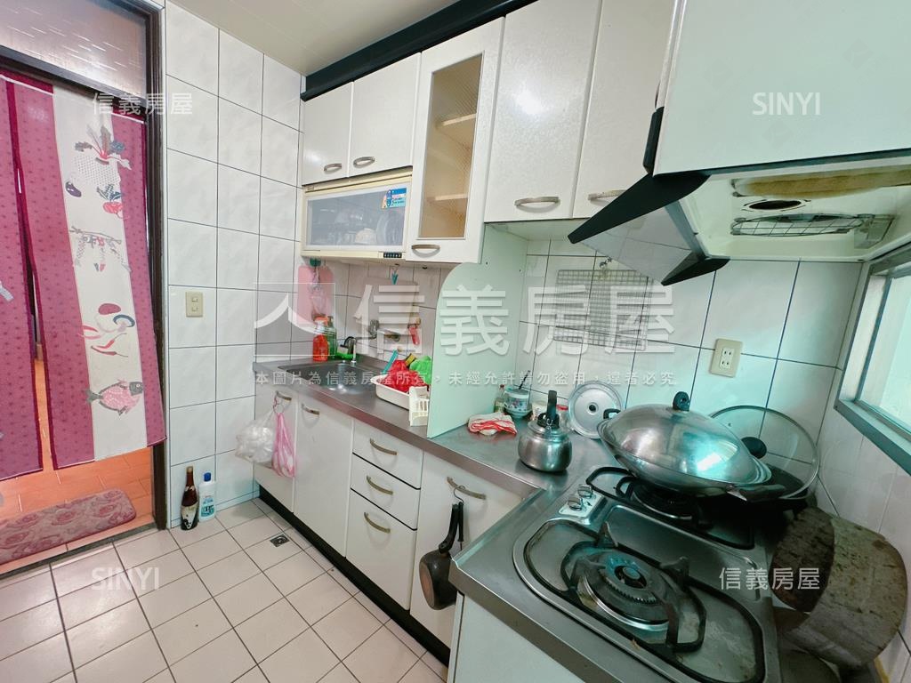 【專約】捷運方正面寬公寓房屋室內格局與周邊環境