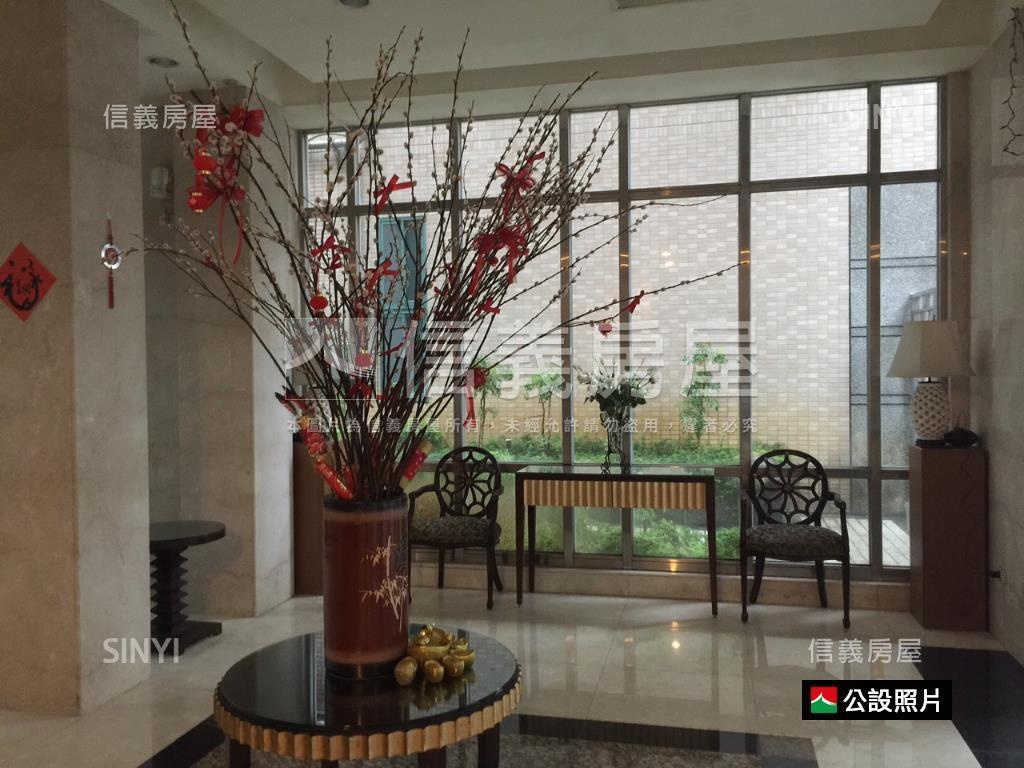 文藝中興邊間方正四房車位房屋室內格局與周邊環境