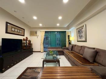 文藝中興邊間方正四房車位