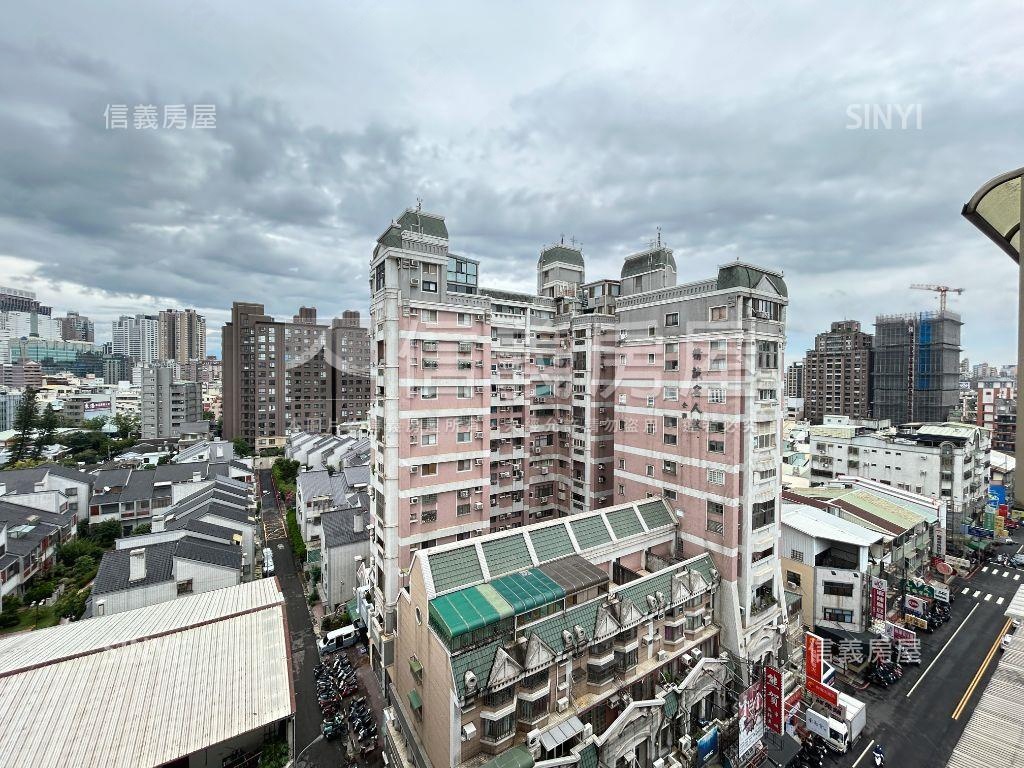 專任圓夢園次頂樓附車位房屋室內格局與周邊環境