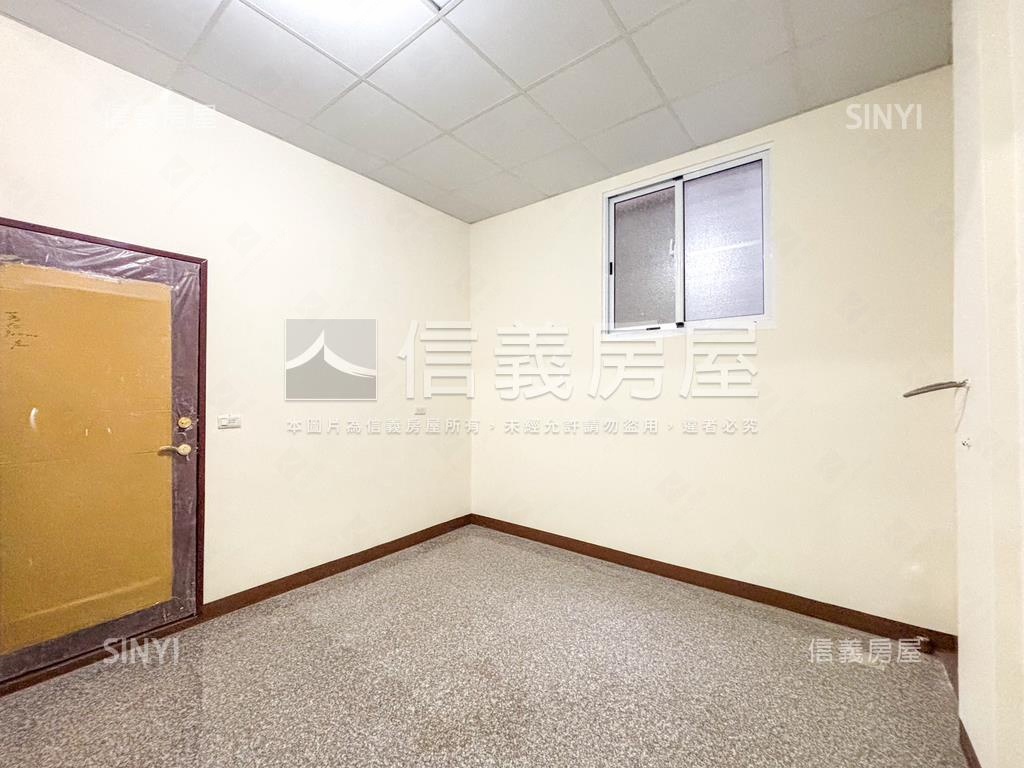 三民活巷邊間美透天房屋室內格局與周邊環境