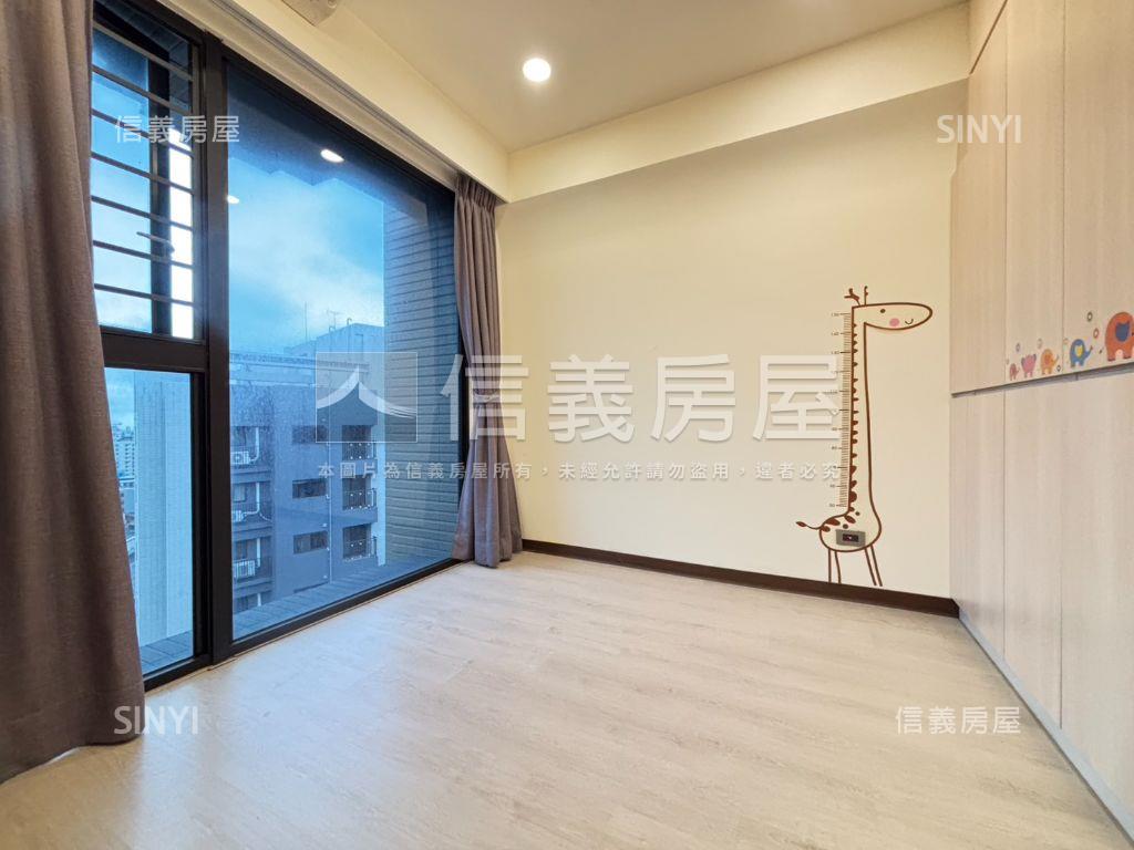 明日耀現況２房雙平面車位房屋室內格局與周邊環境