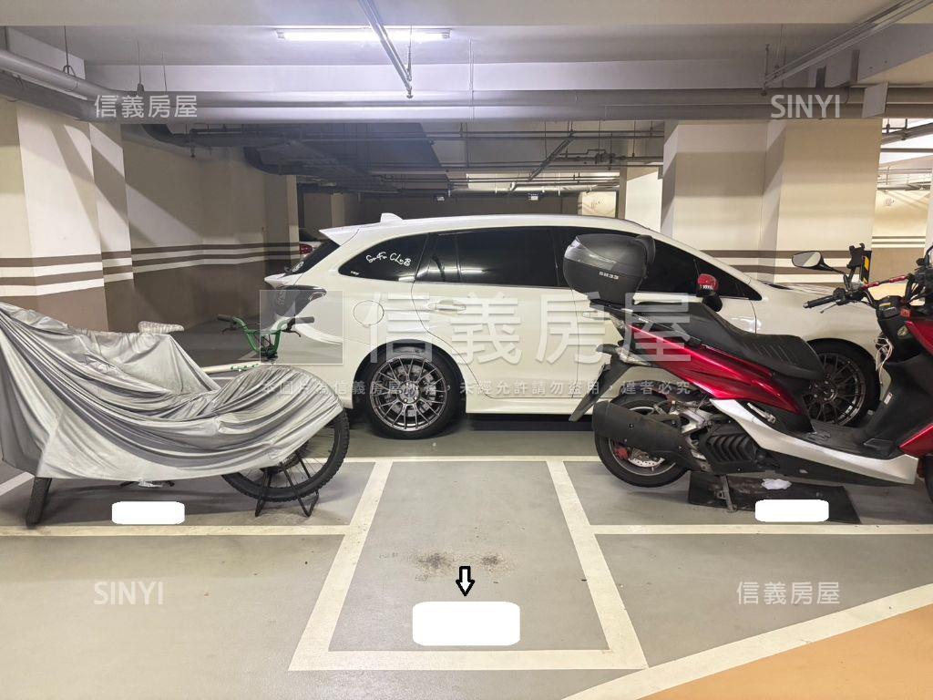 明日耀現況２房雙平面車位房屋室內格局與周邊環境