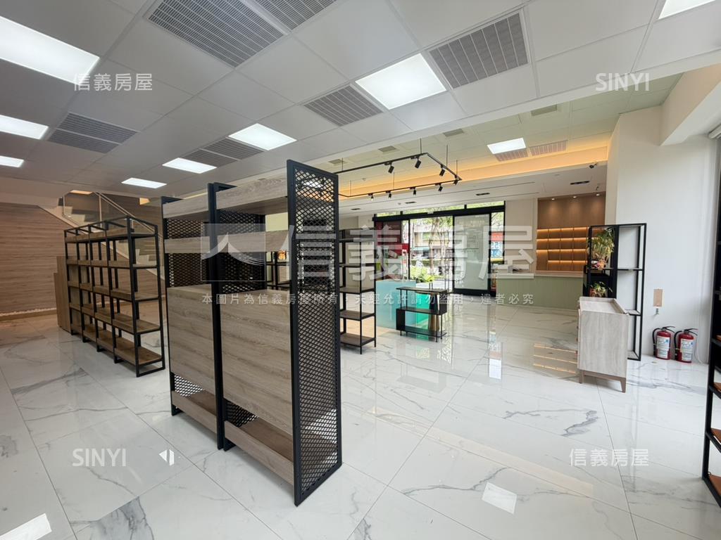 成大地標稀有金鑽店面Ａ房屋室內格局與周邊環境