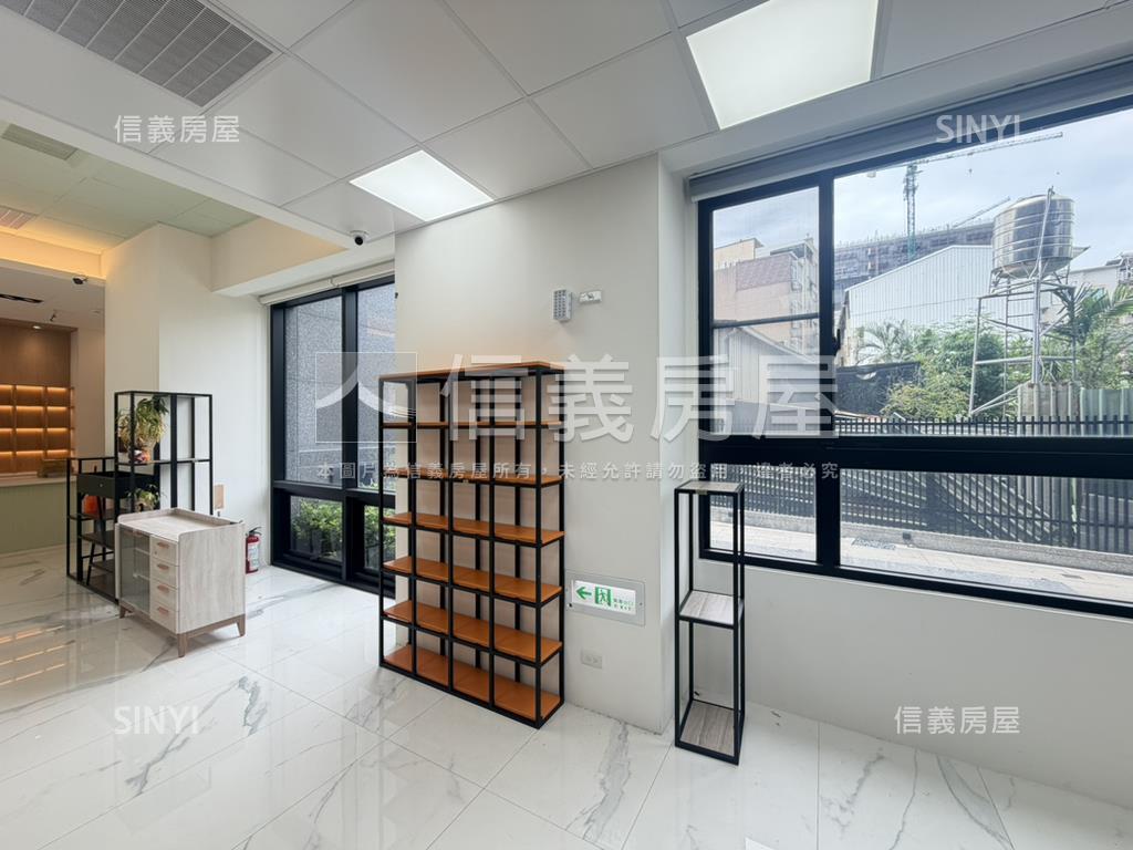 成大地標稀有金鑽店面Ａ房屋室內格局與周邊環境