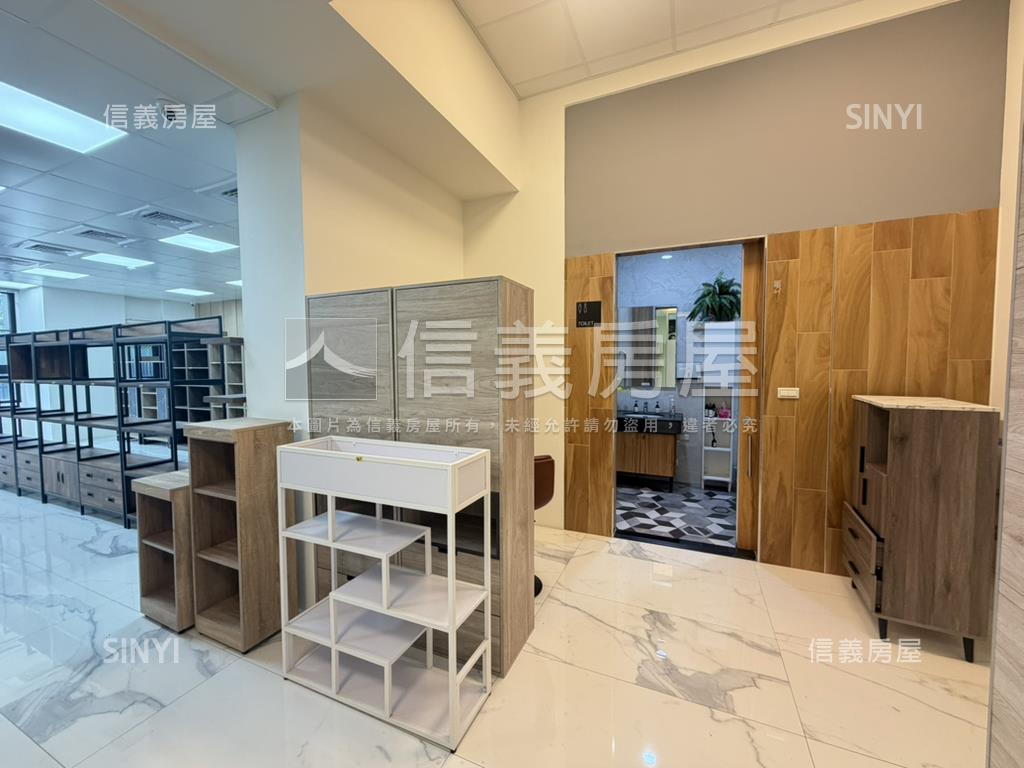 成大地標稀有金鑽店面Ａ房屋室內格局與周邊環境
