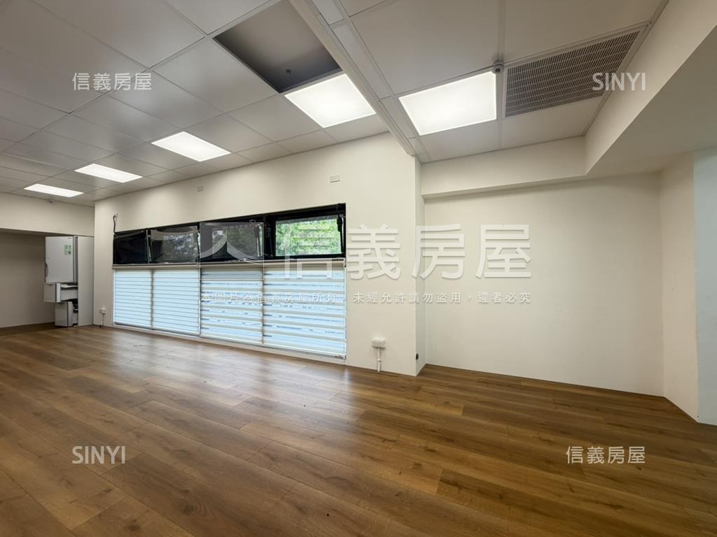 成大地標稀有金鑽店面Ａ房屋室內格局與周邊環境