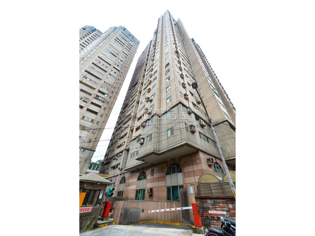 力霸山河稀有１０１景觀房屋室內格局與周邊環境