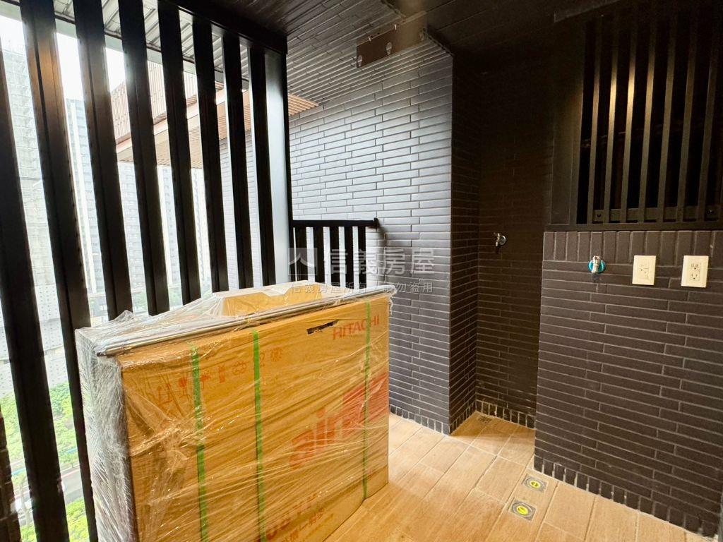 鉑克棶·景觀兩房兩衛車位房屋室內格局與周邊環境