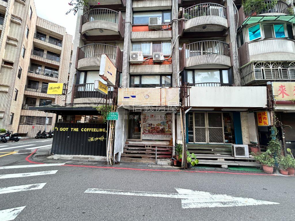 中山國中低總價人潮金店面房屋室內格局與周邊環境