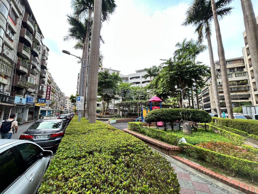 中山國中低總價人潮金店面房屋室內格局與周邊環境