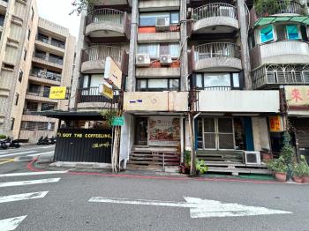 中山國中低總價人潮金店面
