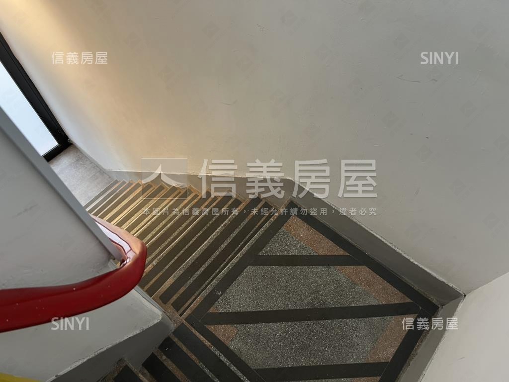 東寧路有間漂亮角窗老房子房屋室內格局與周邊環境