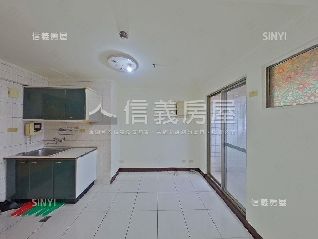 低總價瑞士高樓美景套房房屋室內格局與周邊環境