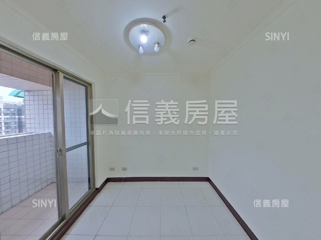 低總價瑞士高樓美景套房房屋室內格局與周邊環境