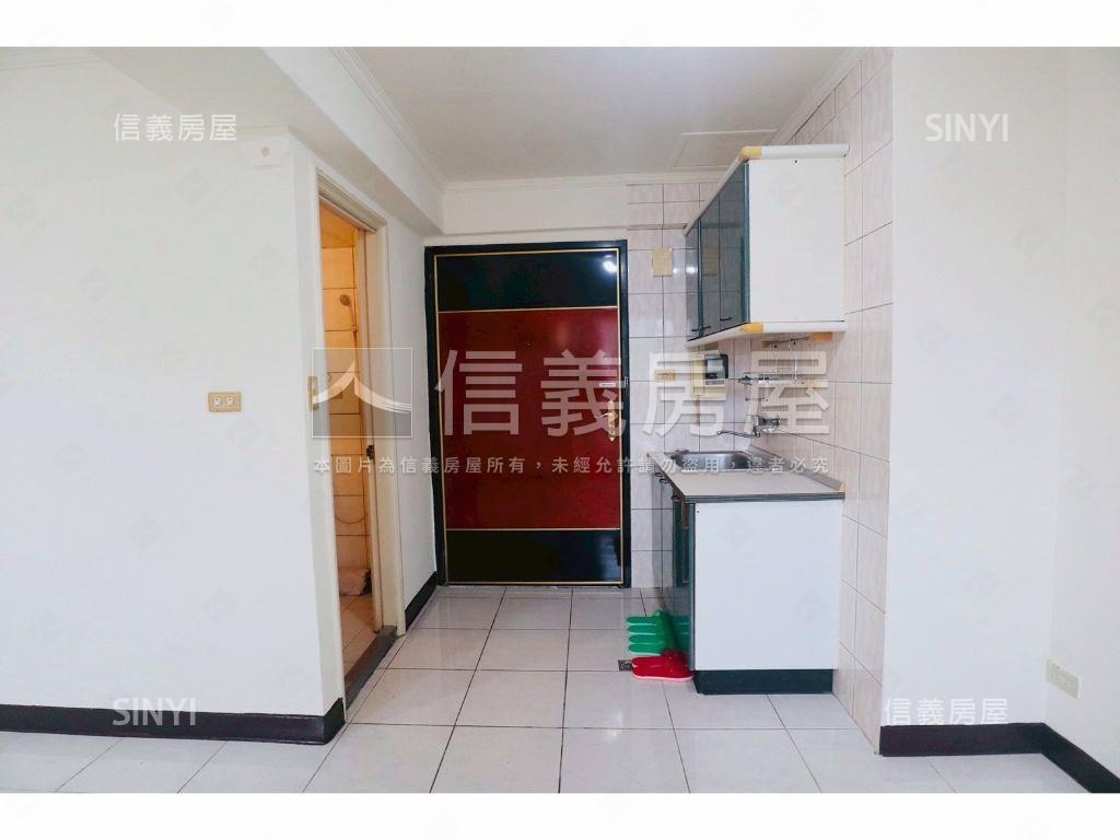 低總價瑞士高樓美景套房房屋室內格局與周邊環境