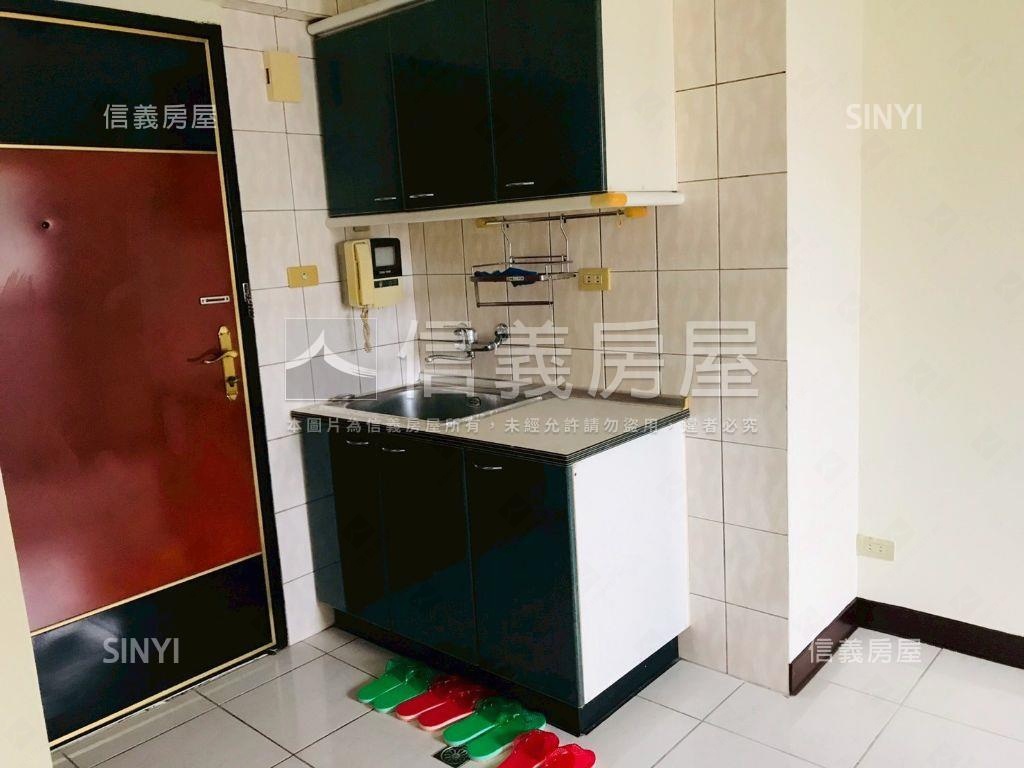低總價瑞士高樓美景套房房屋室內格局與周邊環境