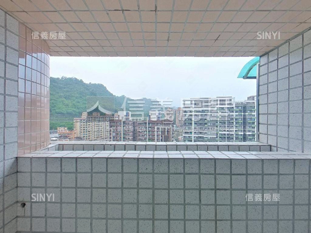 低總價瑞士高樓美景套房房屋室內格局與周邊環境