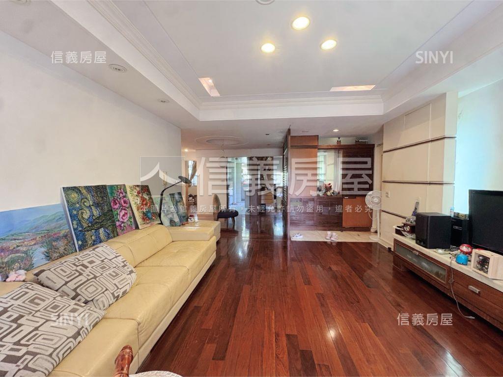 新光河山大器三房房屋室內格局與周邊環境