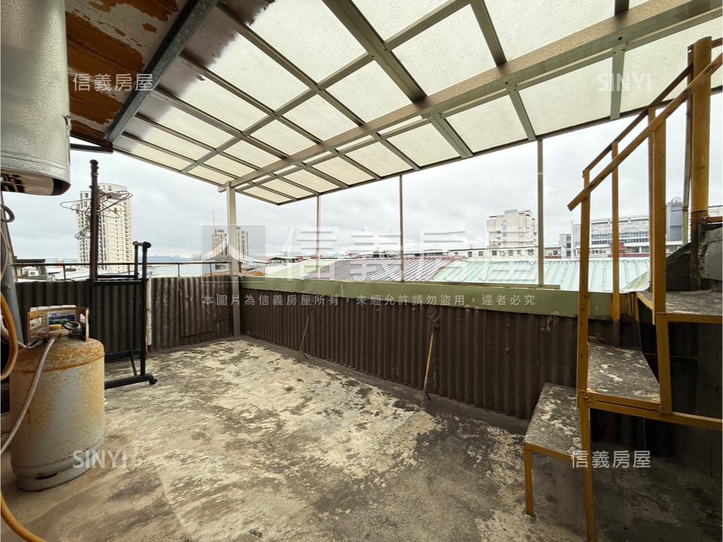 台藝大金雞母鼎佳佳房屋室內格局與周邊環境