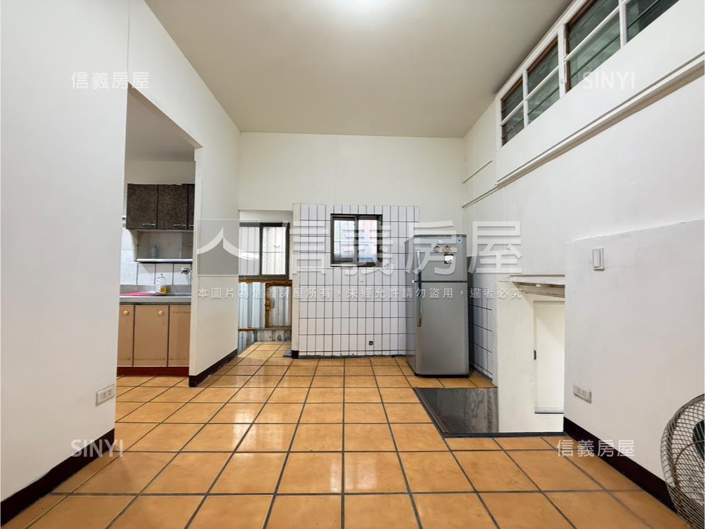 台藝大金雞母鼎佳佳房屋室內格局與周邊環境