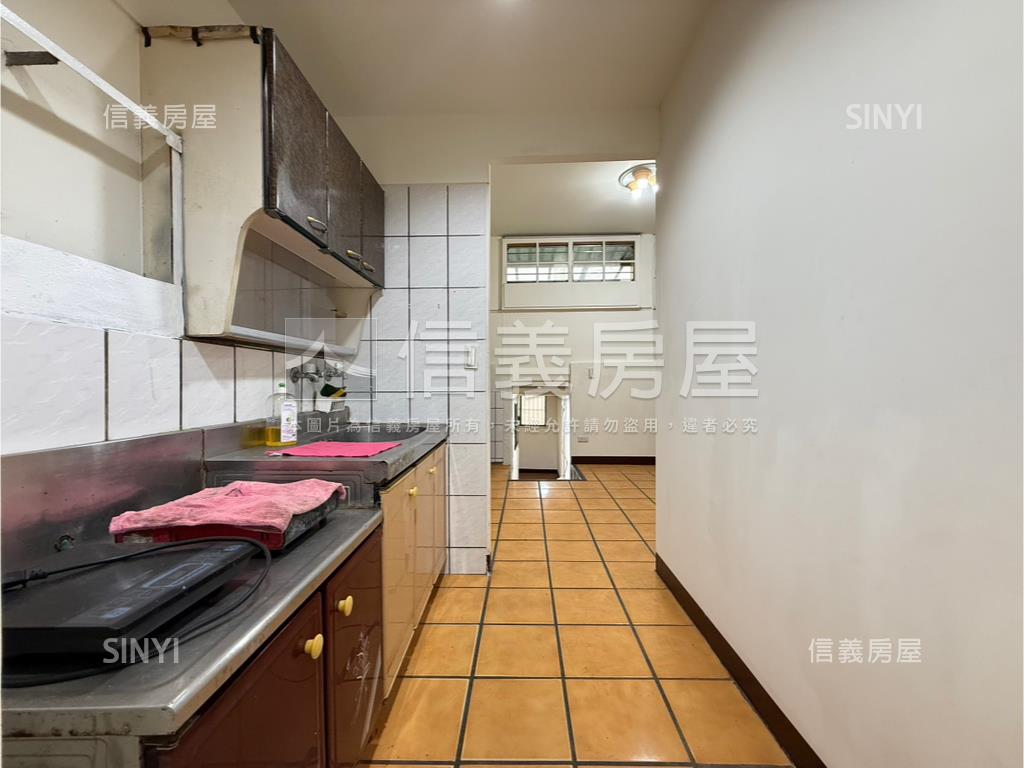 台藝大金雞母鼎佳佳房屋室內格局與周邊環境