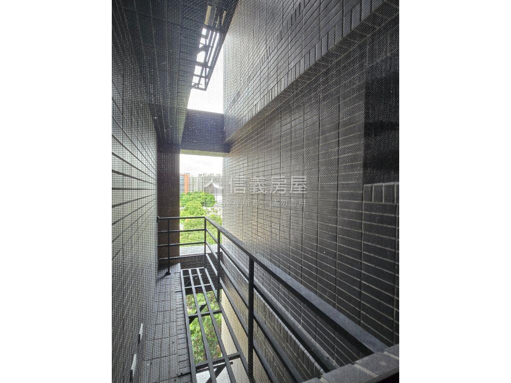 登福安波兩房平車房屋室內格局與周邊環境