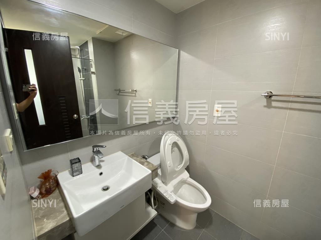 民生路萬吉俬藏三房平車房屋室內格局與周邊環境