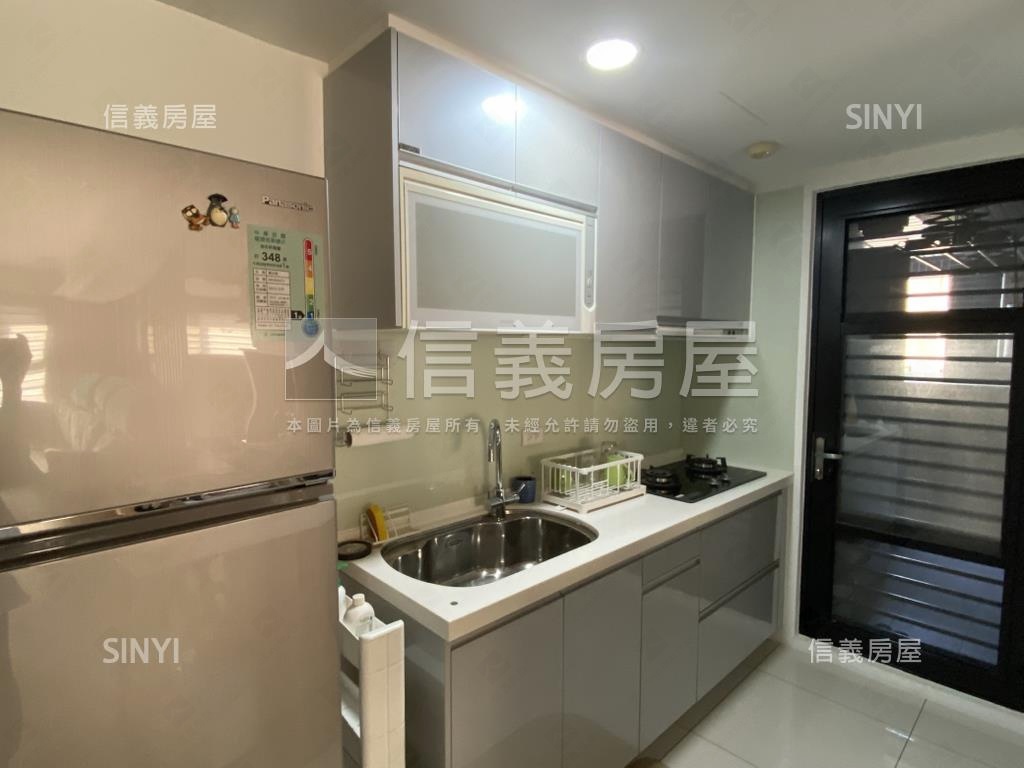 民生路萬吉俬藏三房平車房屋室內格局與周邊環境