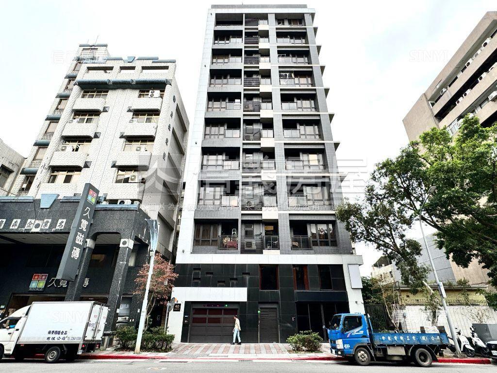 花見華山挑高採光小豪邸房屋室內格局與周邊環境