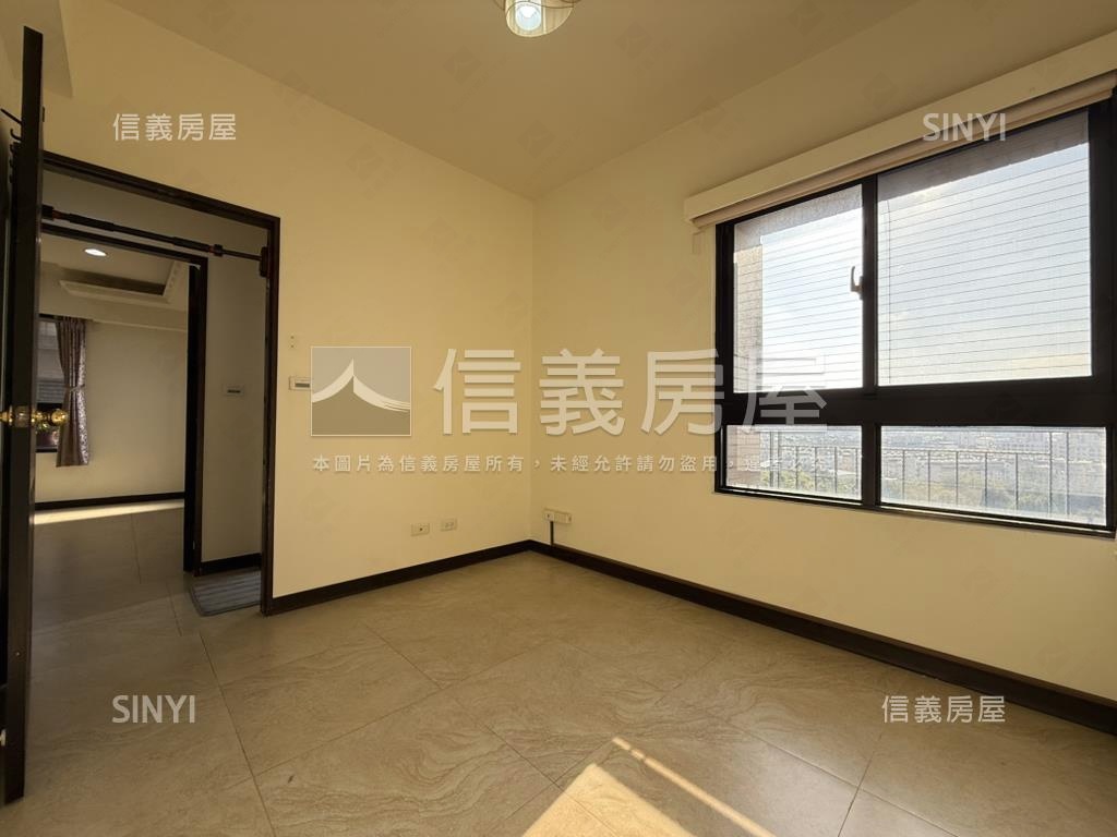 光田特區世界１景三房平車房屋室內格局與周邊環境