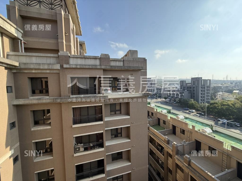 光田特區世界１景三房平車房屋室內格局與周邊環境