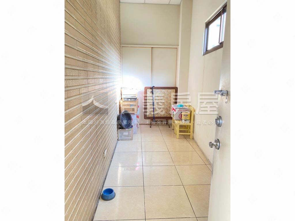 樹孝商圈大地坪透店房屋室內格局與周邊環境