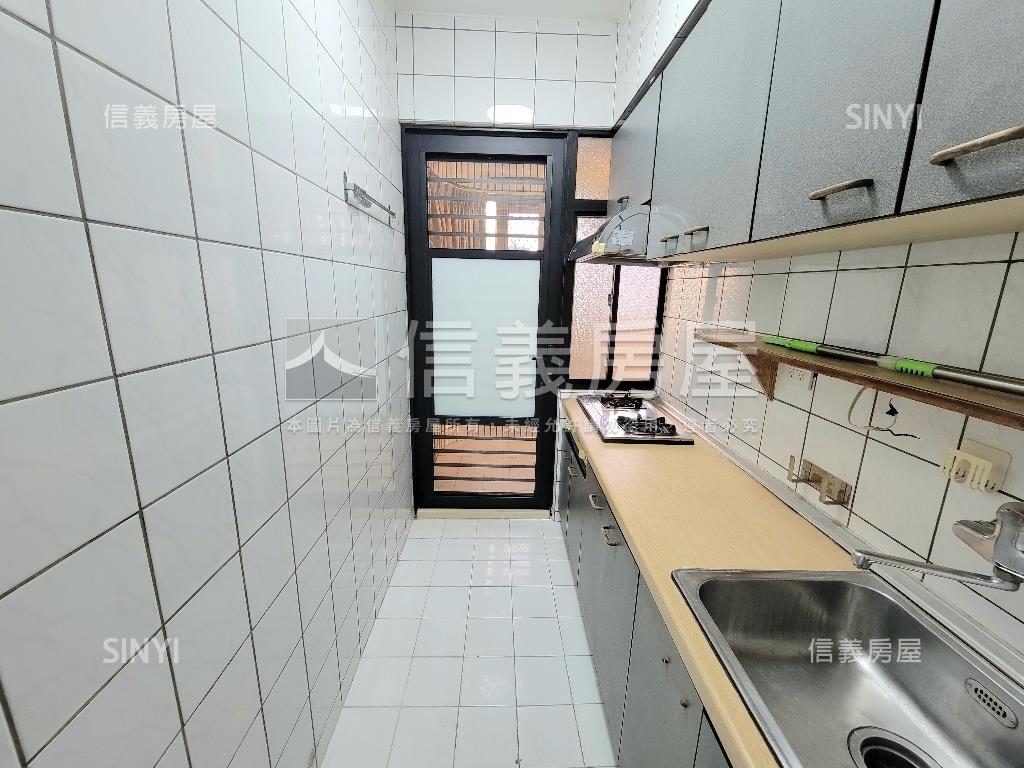 樹孝商圈✦精裝潢三房車位房屋室內格局與周邊環境