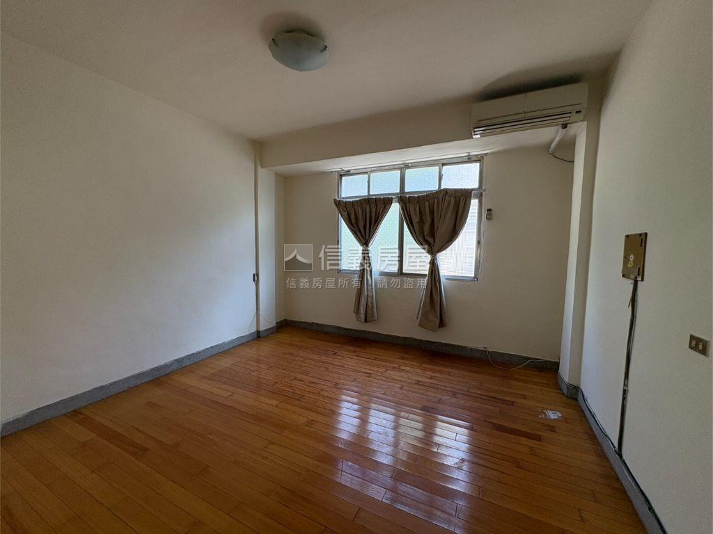 金馬騎樓活路透天房屋室內格局與周邊環境