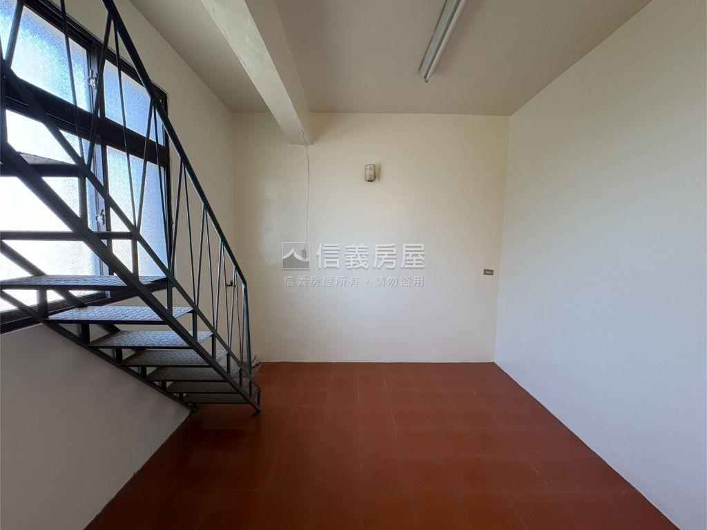 金馬騎樓活路透天房屋室內格局與周邊環境