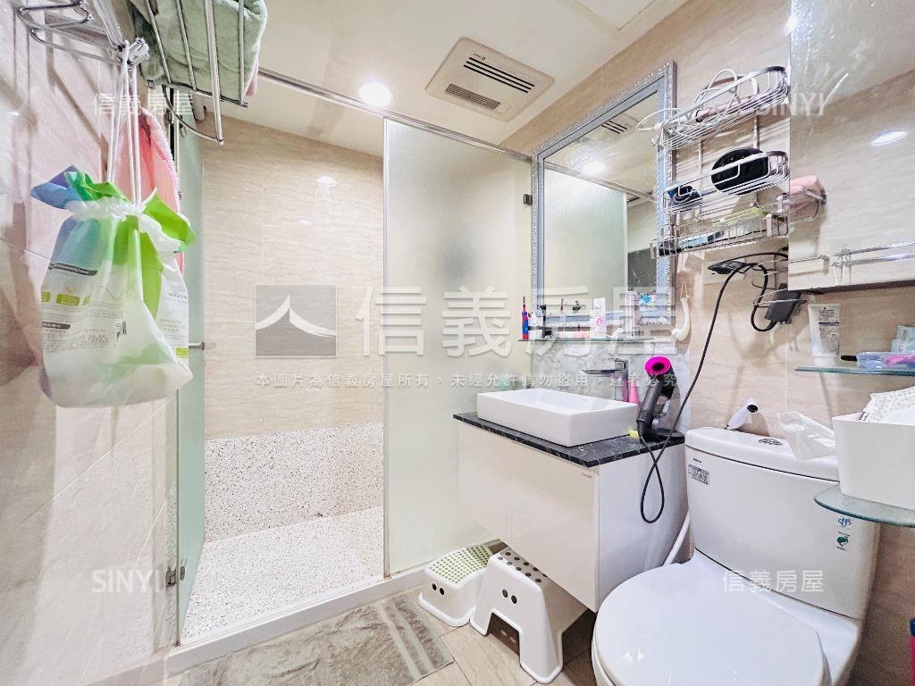紐約大時代大兩房大車位房屋室內格局與周邊環境