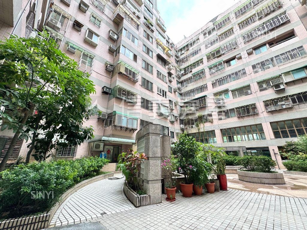 園圃社區。電梯三房車美屋房屋室內格局與周邊環境