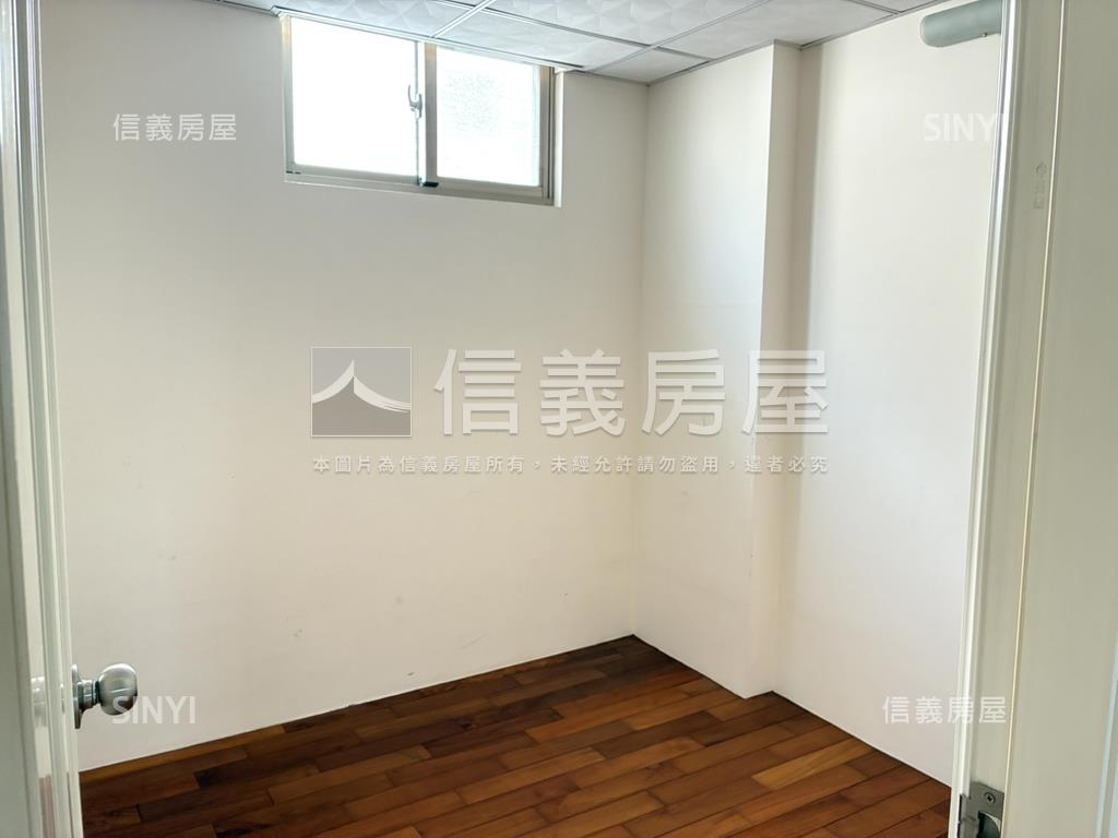 七期西側臨路大地坪別墅房屋室內格局與周邊環境