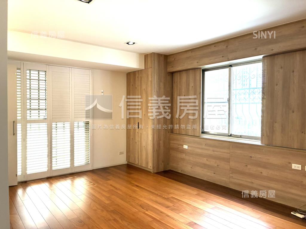 七期西側臨路大地坪別墅房屋室內格局與周邊環境