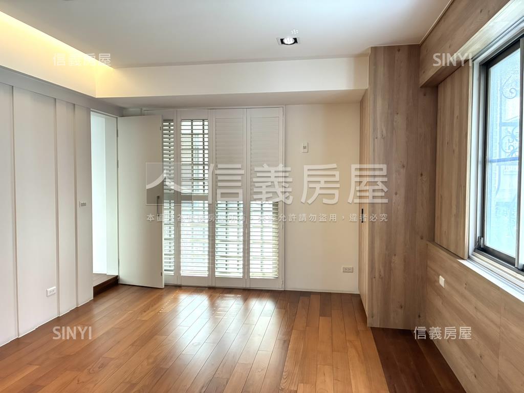 七期西側臨路大地坪別墅房屋室內格局與周邊環境